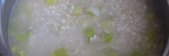 ризотто с лососем и зеленым горошком