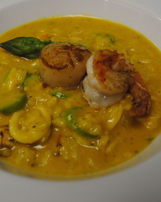 Ризотто с морепродуктами и спаржей