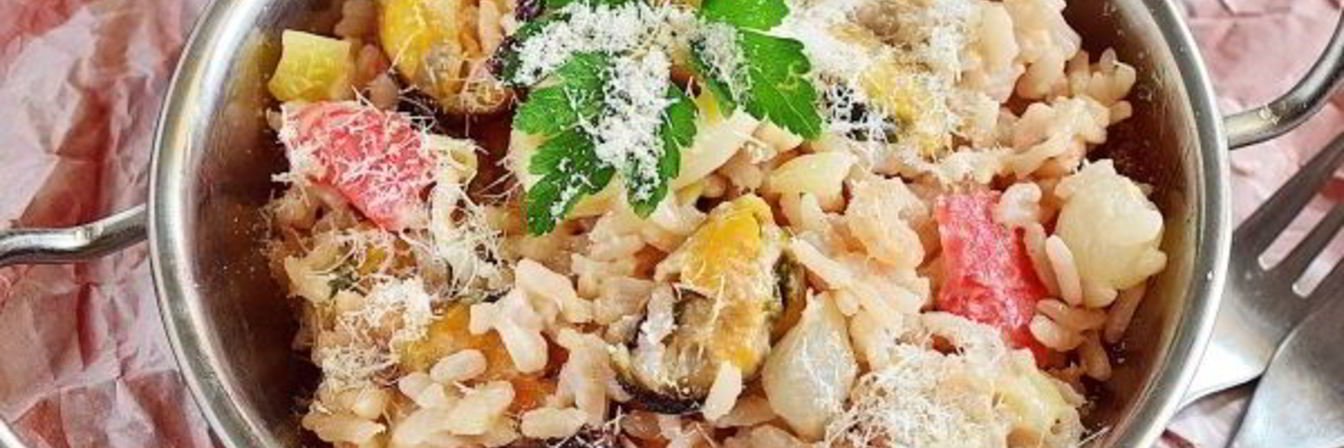 Ризотто с морепродуктами в сливочном соусе