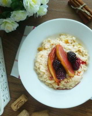 Сладкое ризотто с томлеными фруктами