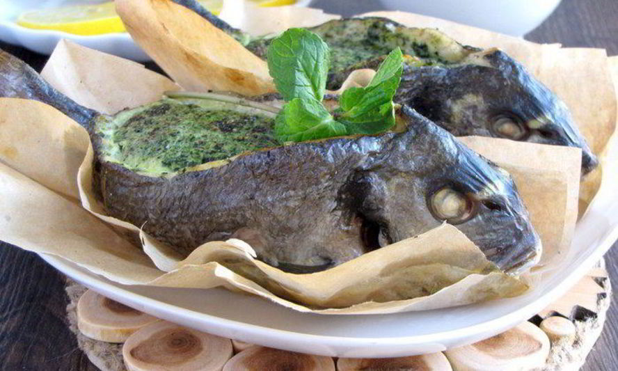 Рецепт дорады с начинкой из шпината