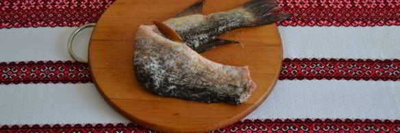 фаршированная щука с салом в духовке