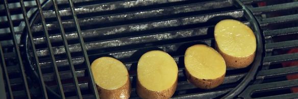 филе карпа с печеным картофелем