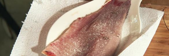 филе карпа с печеным картофелем