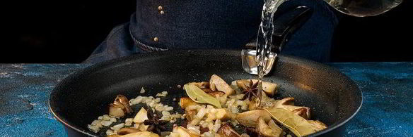 филе палтуса под грибным соусом