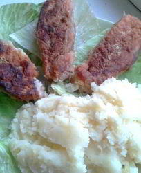 Горбуша жареная кусками в муке