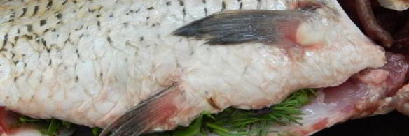 карп запеченный с овощами