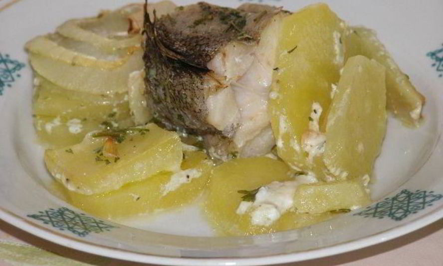 Рецепт хека запеченного с картофелем и сыром