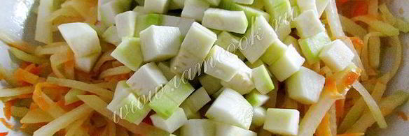 кольраби, тушеная с овощами