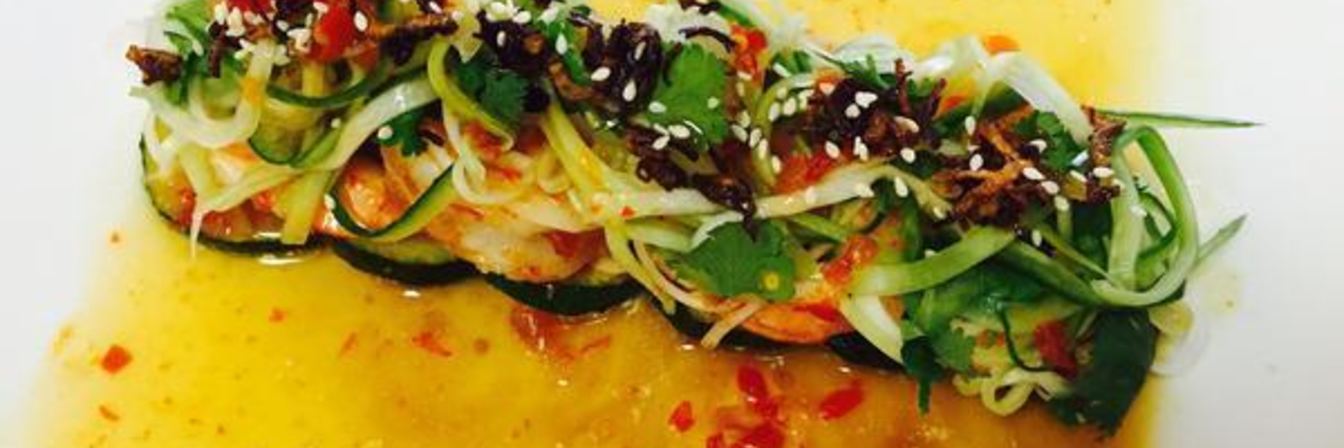 Креветки с цукини в сладком соусе чили