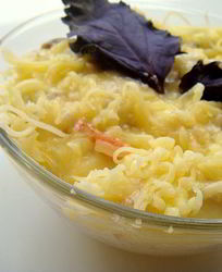 Креветки в белом соусе с сердечками