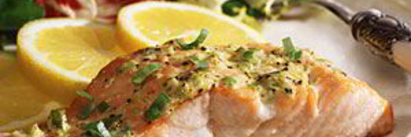 Лосось, запеченный в сливках