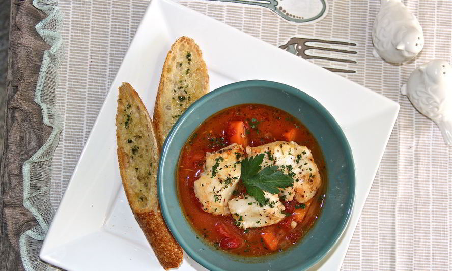 Рецепт морского окуня с овощным рагу