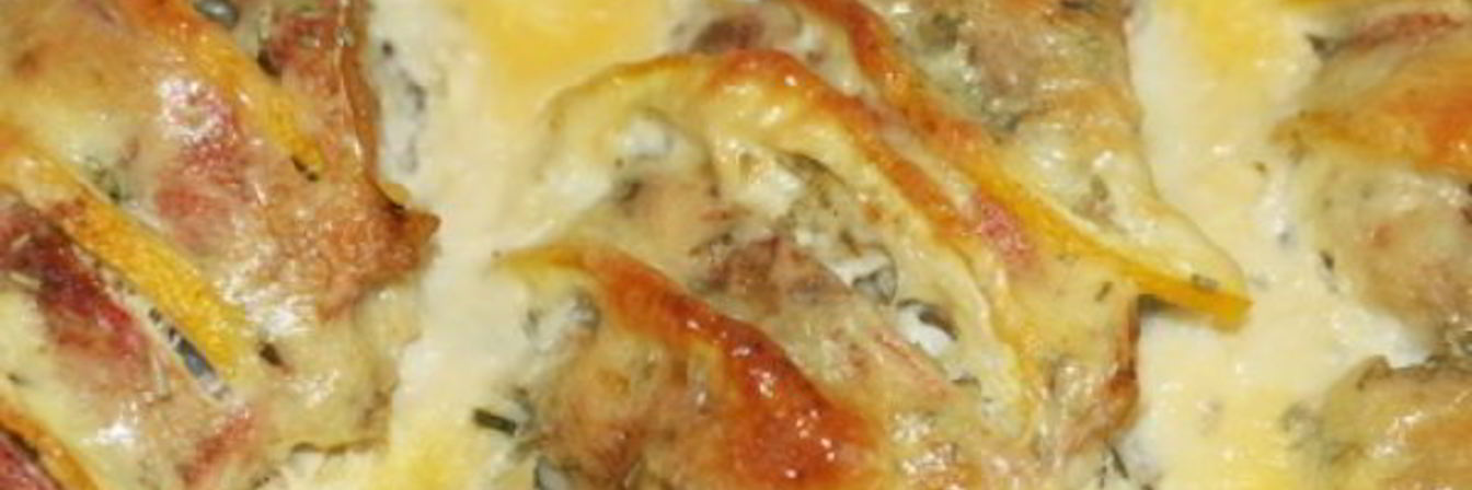 Морской окунь в сырном соусе