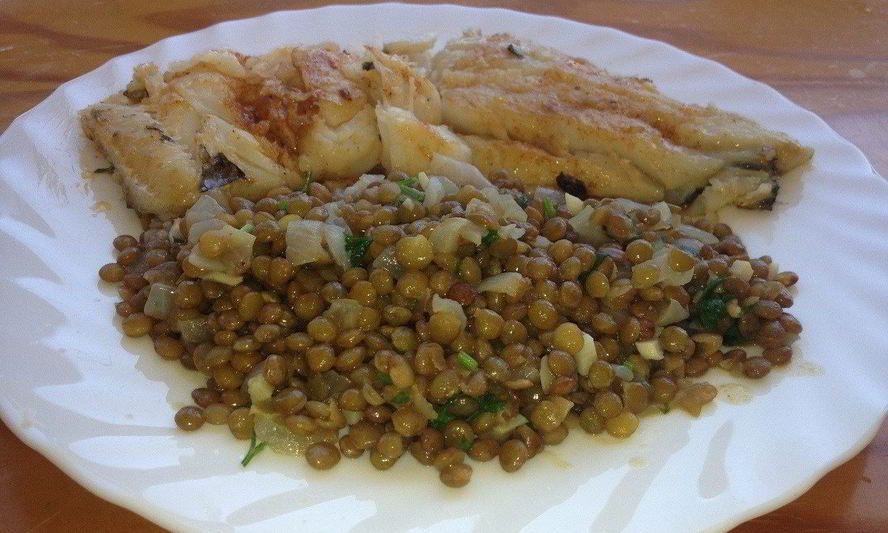 Рецепт обжаренной трески с чечевицей