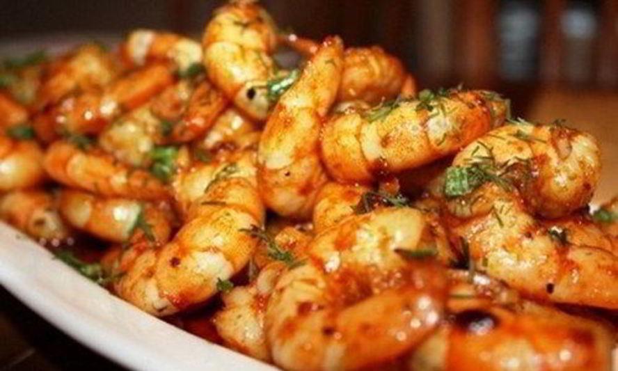 Рецепт острых креветок с лимоном в чесночном соусе