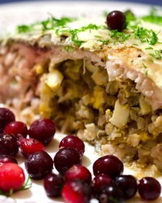 Рыба начиненная кашей