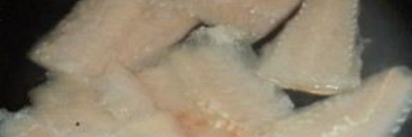 рыба отварная с соусом польским