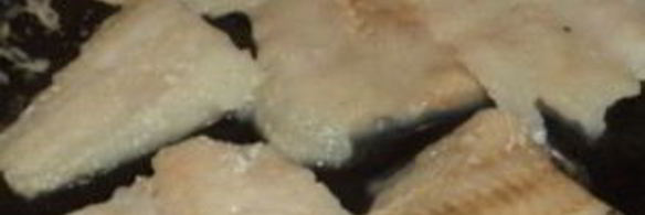 рыба отварная с соусом польским