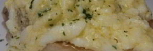 рыба отварная с соусом польским