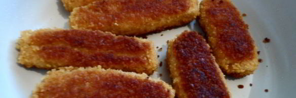 рыбные палочки с картофелем и грибами