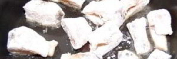 щука, тушенная с морковью и луком