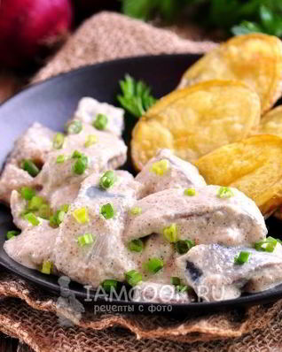 Сельдь в икорном соусе