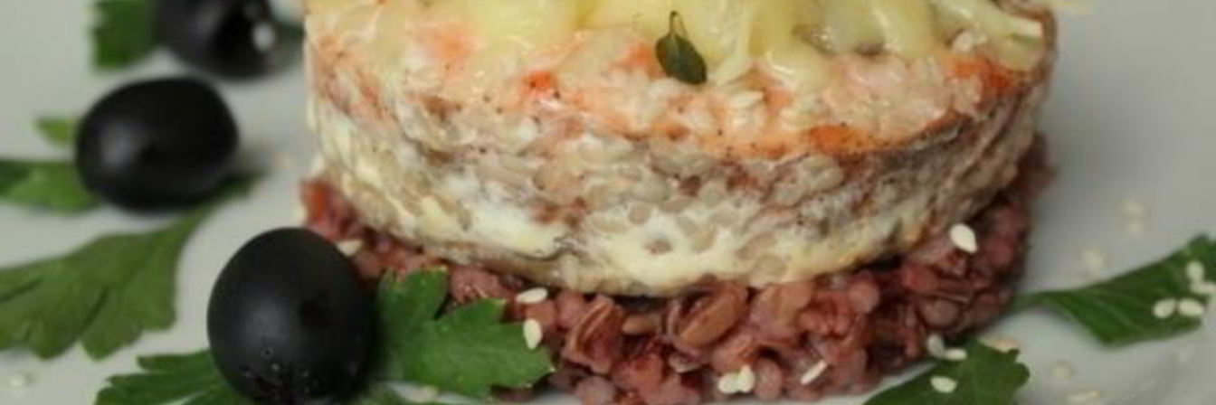 Семга запеченная с ананасом и сыром