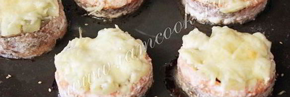 семга запеченная с ананасом и сыром