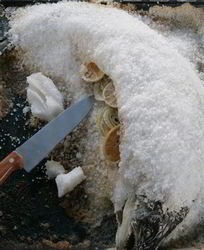 Семга, запеченная в соли