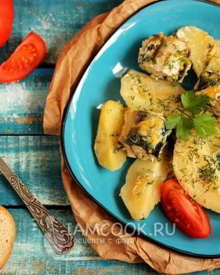Скумбрия в духовке с картошкой