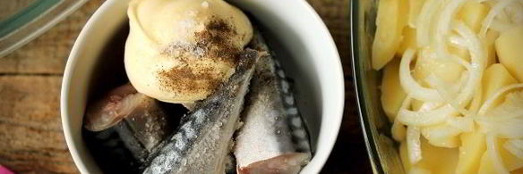 скумбрия в духовке с картошкой