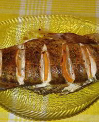 Судак с лимоном и луком