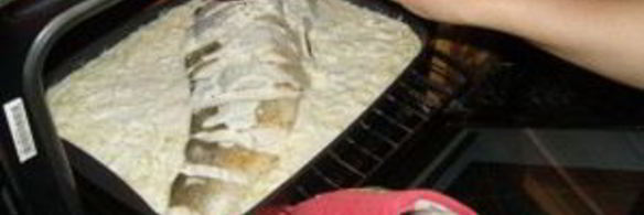 судак в духовке под сметанным соусом