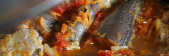 тушеный хек с овощами