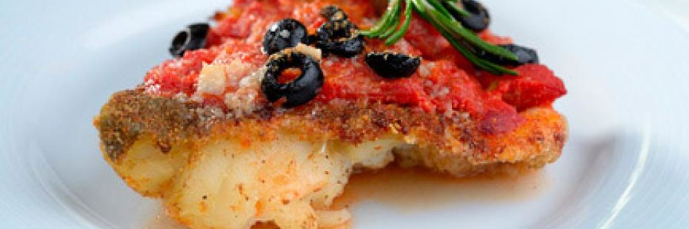 Запеченная треска под томатным соусом