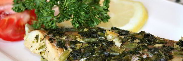 запеченное рыбное филе с чесноком, петрушкой и орегано