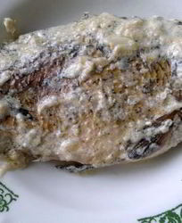 Жареный карась в сметане на сковороде