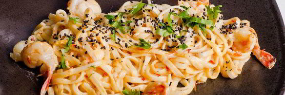 шафрановая лапша с креветками