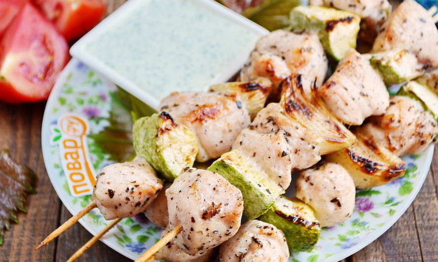 Рецепт куриного шашлыка по-гречески с соусом