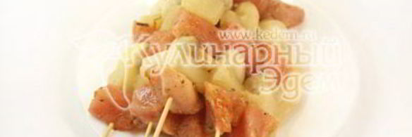 куриный шашлык с острым салатом