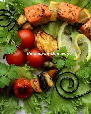 Шашлычки из лосося и овощей