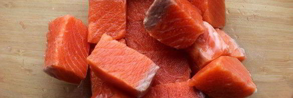 шашлычки из лосося и овощей