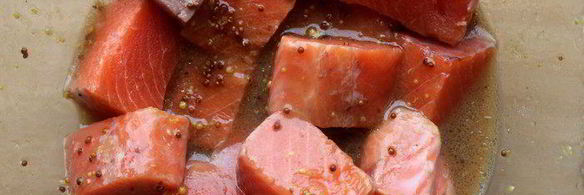 шашлычки из лосося и овощей