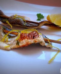 Шашлычки из рыбы с медом и розмарином