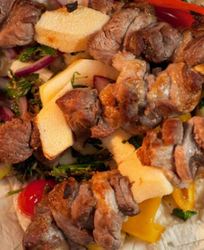 Шашлык из баранины с айвой