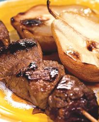 Шашлык из говядины с грушами