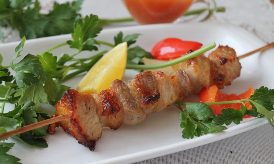 Рецепт шашлыка из свинины с лимоном и луком