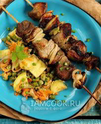 Шашлык из свинины с овощами в духовке