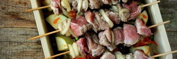 шашлык из свинины с овощами в духовке